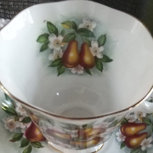 Royal Albert Orchard Series, Harvest Pear Bone China Cup & Saucer, England - Picture 5 of 5